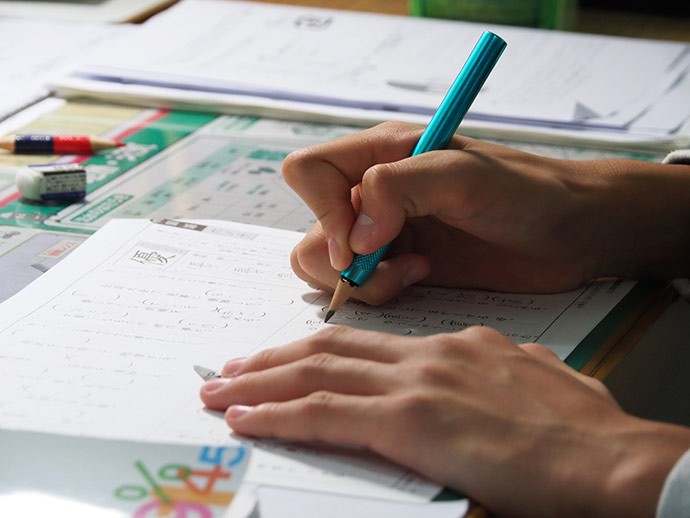 夜型生活は学力低下、不登校をも招く 子どもの学習能力を引き出す睡眠改善テクニック