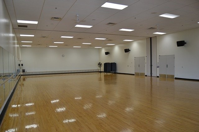 ダンススタジオ