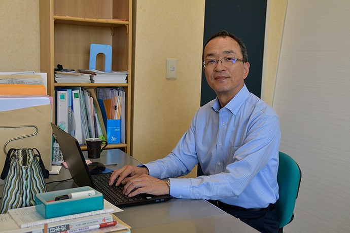 勝田ケ丘志学館の山根孝正館長。県立米子東高の校長を2018年まで務めた