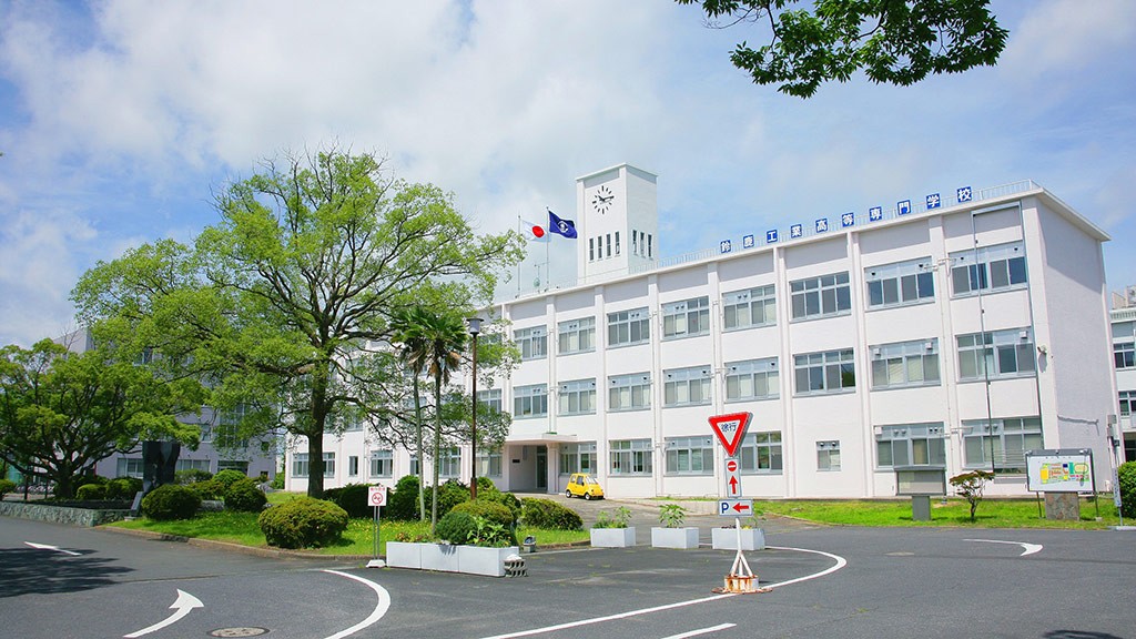 【中古】 ダメな専門学校良い専門学校/エール出版社/平松茂 中古】 ダメな専門学校良い専門学校/エール出版社/平松茂 中古