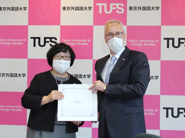 駐日トルコ大使が東京外国語大学長を表敬訪問