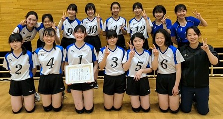 新人体育大会女子バレーボールの部において３位に入賞しました