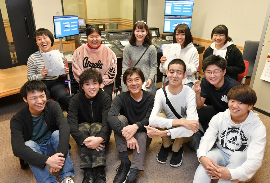 声優 岩田光央 特別授業 広島県立広島中央特別支援学校 イメージする力 が表現を豊かにする 朝日新聞dialog 声の力