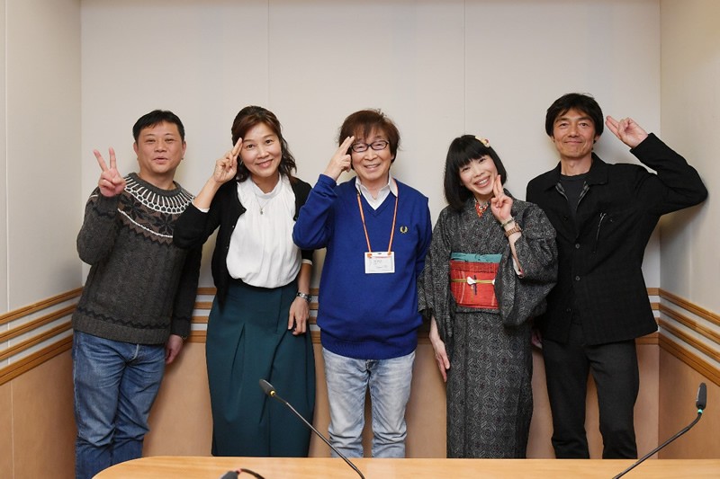 青山二丁目劇場 収録 文化放送 高校生と人気声優5人がついに 競演 朝日新聞dialog 声の力