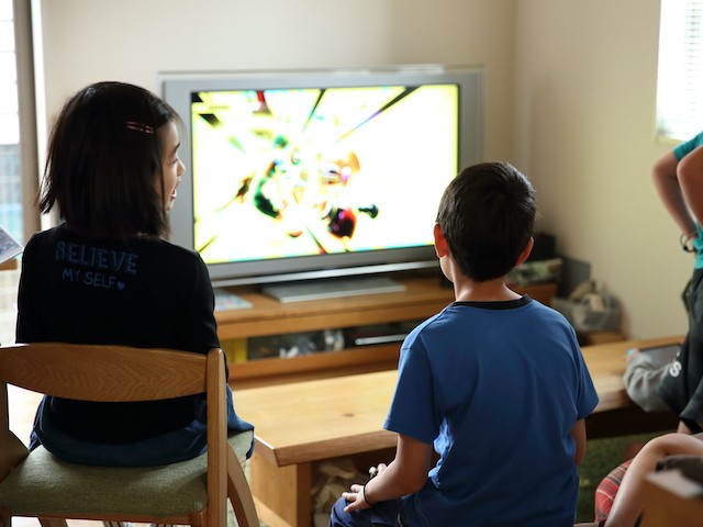 テレビは子どもに悪影響 は本当 親が気をつけることは 専門家に聞く 学習と健康 成長 朝日新聞edua